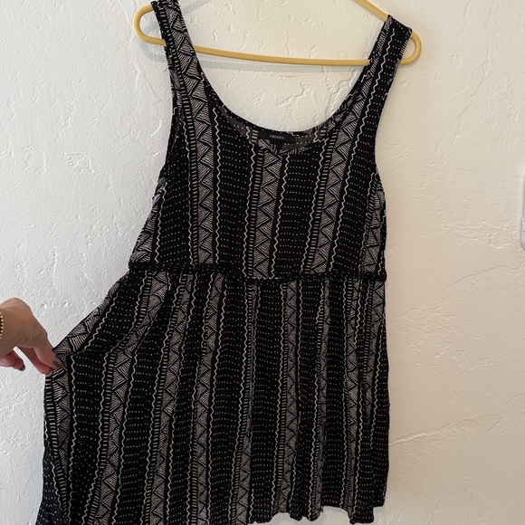 FOREVER 21 Black boho pattern swing dress Medium - Picture 1 of 5